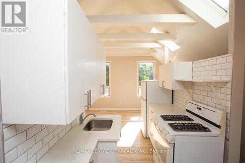 458 Adelaide Street N, London, ON - Indoor Photo Showing Kitchen