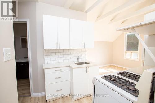 458 Adelaide Street N, London, ON - Indoor Photo Showing Kitchen