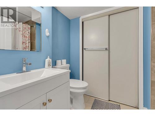 2950 Sullivan Crescent, Prince George, BC - Indoor Photo Showing Bathroom