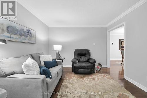 75 - 50 Fiddlers Green Road, London, ON - Indoor Photo Showing Living Room