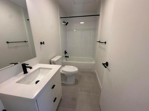 505 - 514 Victoria Street, Nelson, BC - Indoor Photo Showing Bathroom