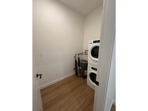 505 - 514 Victoria Street, Nelson, BC - Indoor Photo Showing Laundry Room