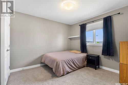 302 Pichler Crescent, Saskatoon, SK - Indoor Photo Showing Bedroom