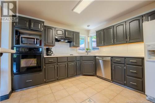 8 Morning Side Crescent, Grand Bay-Westfield, NB - Indoor Photo Showing Kitchen