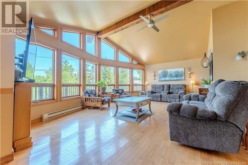 8 Morning Side Crescent, Grand Bay-Westfield, NB - Indoor Photo Showing Living Room