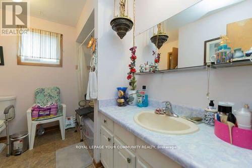 27 Valia Road, Toronto, ON - Indoor Photo Showing Bathroom