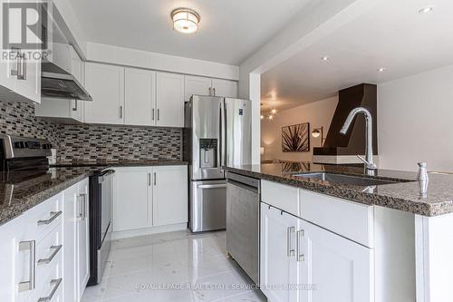 78 - 1240 Westview Terrace, Oakville, ON - Indoor Photo Showing Kitchen With Double Sink With Upgraded Kitchen