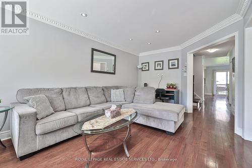 129 - 7360 Zinnia Place E, Mississauga, ON - Indoor Photo Showing Living Room