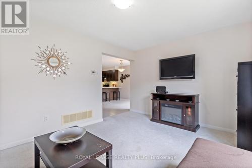 17 Francis Lundy Street, Brampton, ON - Indoor Photo Showing Living Room