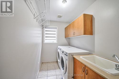 1094 Agram Drive, Oakville, ON - Indoor Photo Showing Laundry Room