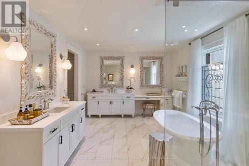 2050 Dickson Road, Mississauga, ON - Indoor Photo Showing Bathroom