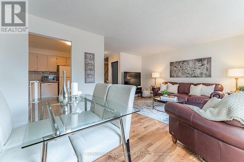 437 Ontario Street N, Milton, ON - Indoor Photo Showing Living Room