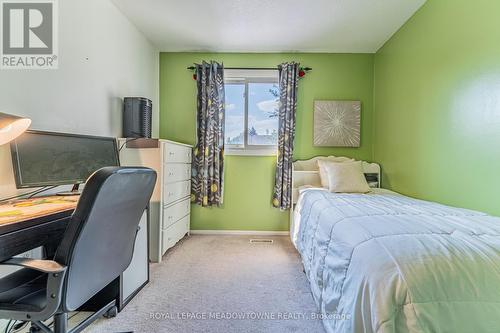 437 Ontario Street N, Milton, ON - Indoor Photo Showing Bedroom