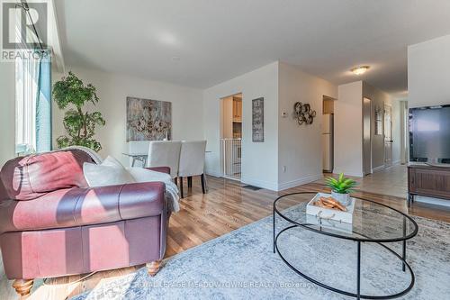 437 Ontario Street N, Milton, ON - Indoor Photo Showing Living Room