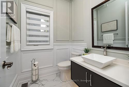 102 Ruggles Avenue, Richmond Hill, ON - Indoor Photo Showing Bathroom