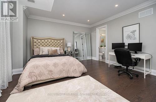 102 Ruggles Avenue, Richmond Hill, ON - Indoor Photo Showing Bedroom