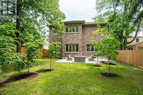 102 Ruggles Avenue, Richmond Hill, ON - Outdoor