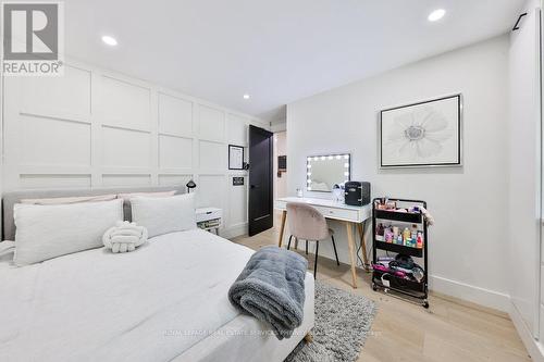 218 Vance Drive, Oakville, ON - Indoor Photo Showing Bedroom