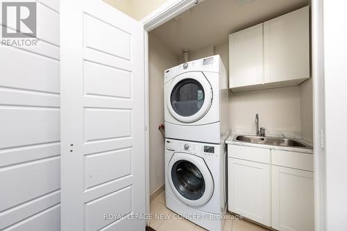 Th4 - 15 Viking Lane, Toronto, ON - Indoor Photo Showing Laundry Room
