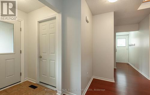 1084 Fairbanks Place, Oakville, ON - Indoor Photo Showing Other Room