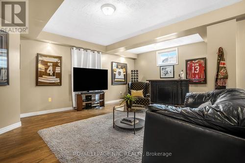 2 Briarwood Drive, St. Catharines, ON - Indoor Photo Showing Living Room