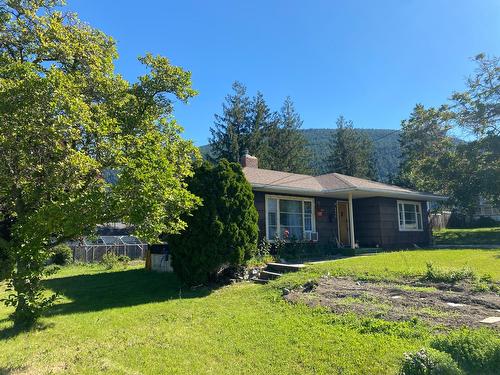 604 Ibbitson Street, Creston, BC - Outdoor