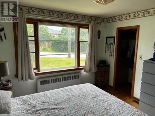 604 Ibbitson  Street, Creston, BC - Indoor Photo Showing Bedroom