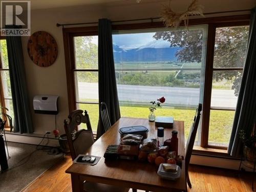 604 Ibbitson  Street, Creston, BC - Indoor