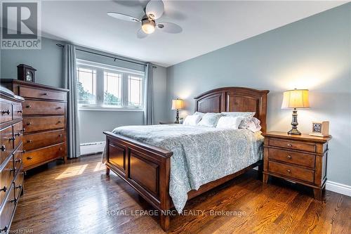 22 Ridgewood Avenue, Port Colborne, ON - Indoor Photo Showing Bedroom