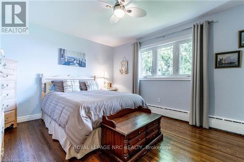 22 Ridgewood Avenue, Port Colborne, ON - Indoor Photo Showing Bedroom