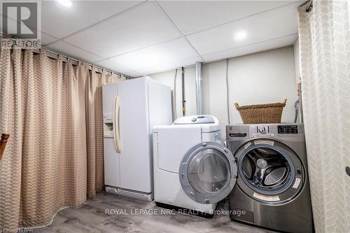 22 Ridgewood Avenue, Port Colborne, ON - Indoor Photo Showing Laundry Room