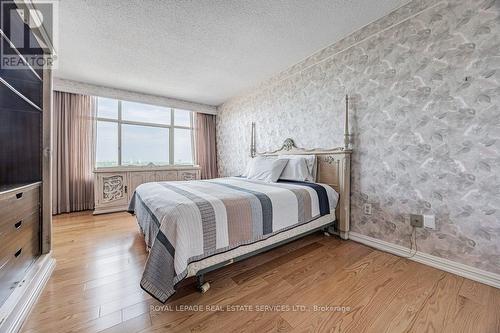 1403 - 900 Yonge Street, Toronto, ON - Indoor Photo Showing Bedroom