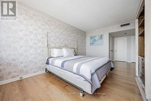 1403 - 900 Yonge Street, Toronto, ON - Indoor Photo Showing Bedroom