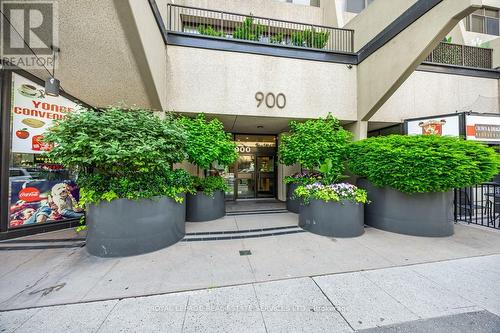 1403 - 900 Yonge Street, Toronto, ON - Outdoor