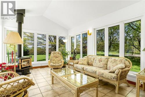 1192 Bay Road, Prescott And Russell, ON - Indoor Photo Showing Living Room