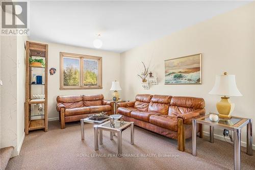 1192 Bay Road, Prescott And Russell, ON - Indoor Photo Showing Living Room