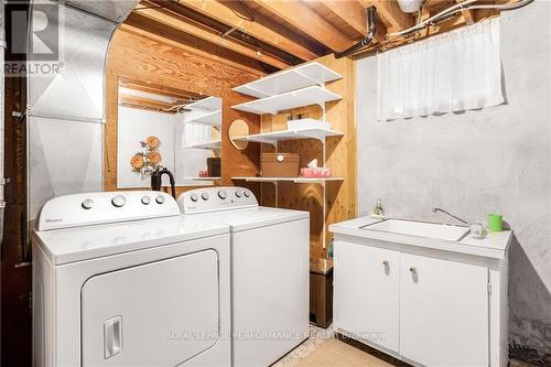 1192 Bay Road, Prescott And Russell, ON - Indoor Photo Showing Laundry Room