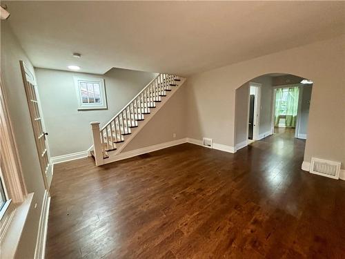 61 Randolph Street, Welland, ON - Indoor Photo Showing Other Room