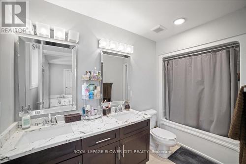 356 Benjamin Street, Lakeshore, ON - Indoor Photo Showing Bathroom