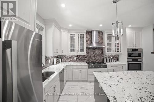 356 Benjamin Street, Lakeshore, ON - Indoor Photo Showing Kitchen With Upgraded Kitchen