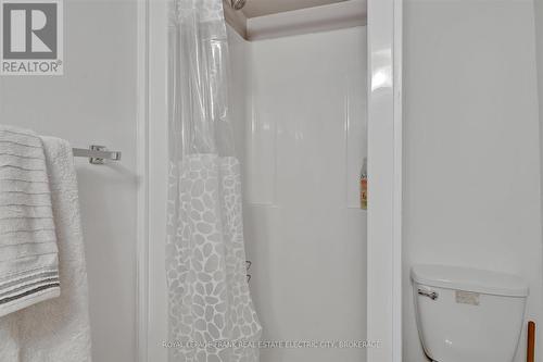 683 Bellaire Street, Peterborough, ON - Indoor Photo Showing Bathroom