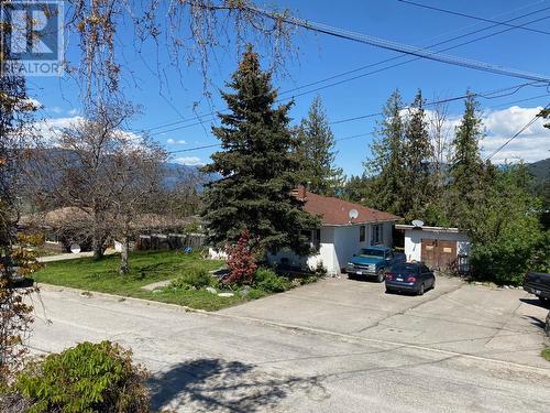 610 Ibbitson Street, Creston, BC - Outdoor