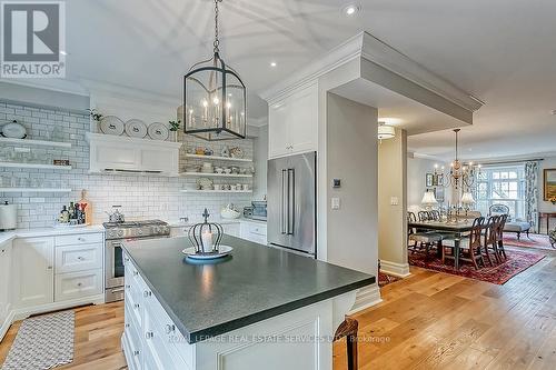 140 John Street, Oakville, ON - Indoor Photo Showing Kitchen With Upgraded Kitchen