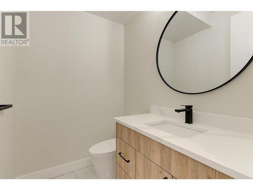 839 Lawson Avenue Unit# 4, Kelowna, BC - Indoor Photo Showing Bathroom