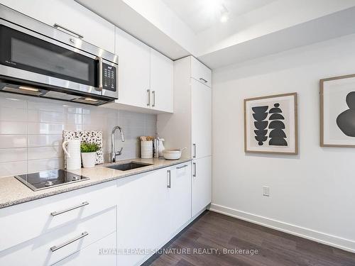 616E-576 Front St W, Toronto, ON - Indoor Photo Showing Kitchen