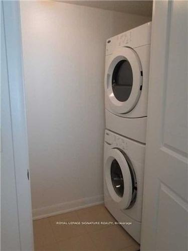 1101-215 Sherway Gardens Rd, Toronto, ON - Indoor Photo Showing Laundry Room