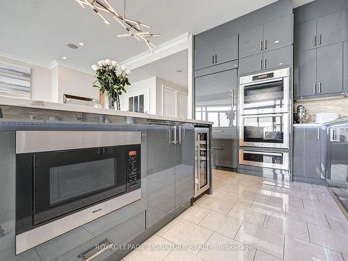 5501-60 Absolute Ave, Mississauga, ON - Indoor Photo Showing Kitchen