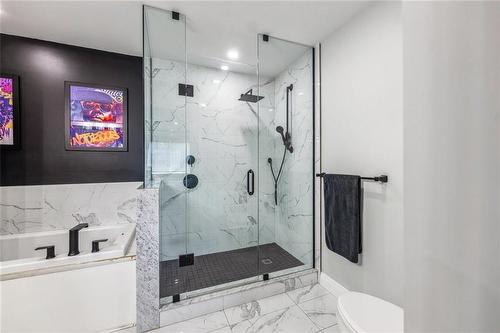 53 High Street, St. George, ON - Indoor Photo Showing Bathroom