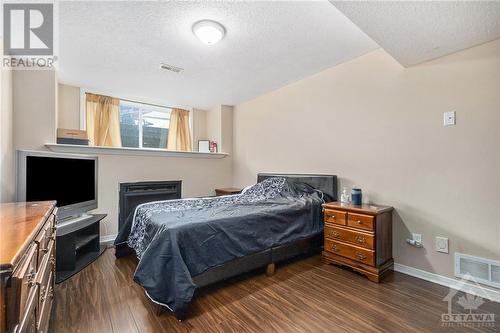1544 Demeter Street, Ottawa, ON - Indoor Photo Showing Bedroom