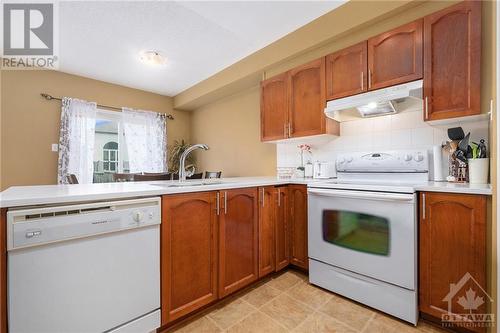 1544 Demeter Street, Ottawa, ON - Indoor Photo Showing Kitchen